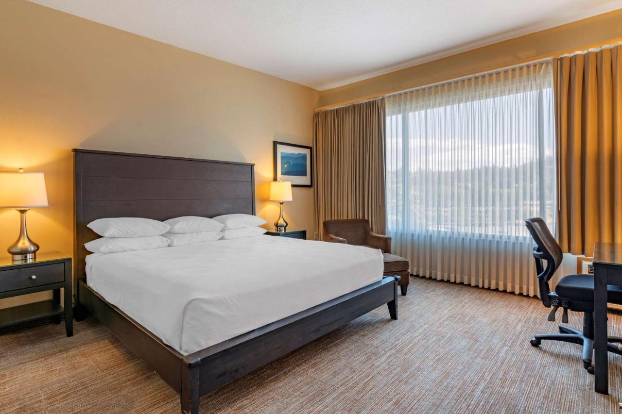 Best Western Plus Hood River Inn Exterior photo
